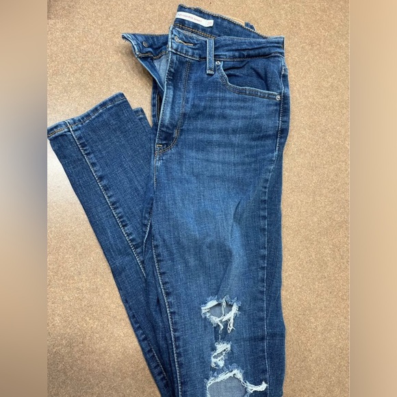 Levi's Dark Blue Distressed Skinny Jeans - Picture 1 of 1